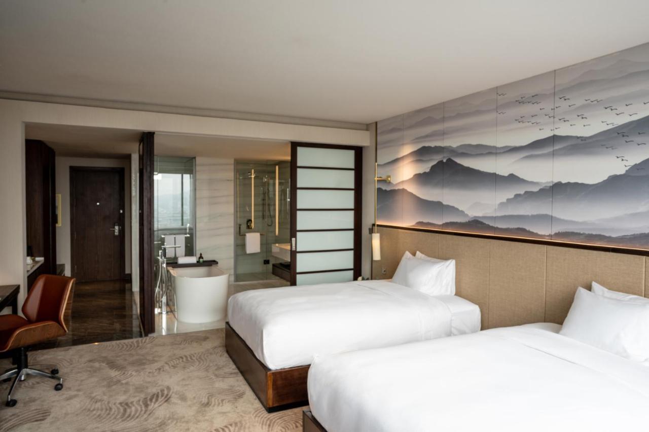 Crowne Plaza Vinh Yen City Centre By Ihg Exterior foto